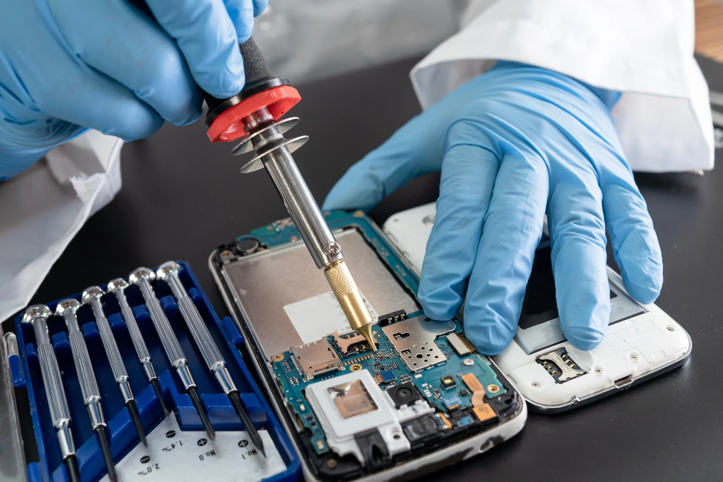 Branded Mobiles | Professional Smartphone & Laptop Repair Center